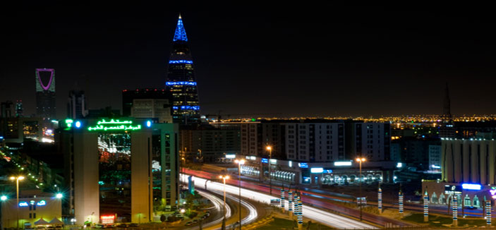 مجلة تجارة الرياض تبرز قضايا المرحلة الاقتصادية بالمملكة 