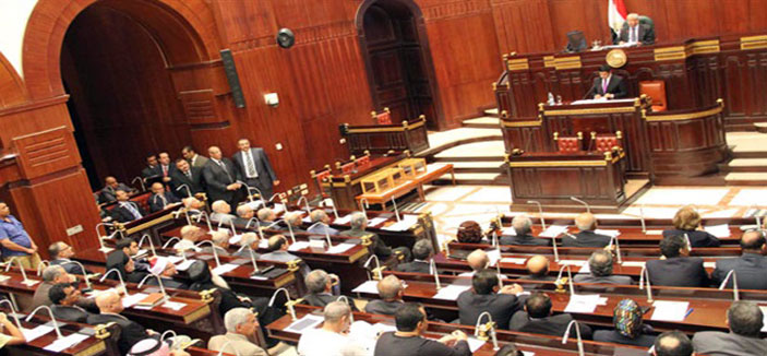 مصر تلغي العمل بقانون الصكوك وتستحدث آلية السندات الإيرادية 