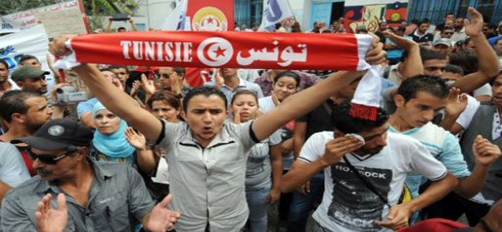 تونس .. أعمال عنف خطيرة.. وحرق لمراكز الأمن .. وعنف داخل حرم المجلس التأسيسي 