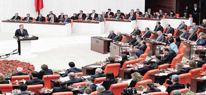 الحكومة التركية تطرح إصلاحها القضائي للتصويت في البرلمان 