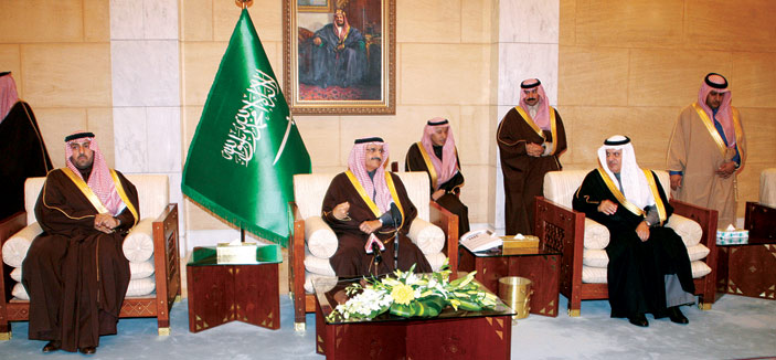 الأمير خالد بن بندر يستقبل مجلس منطقة الرياض 