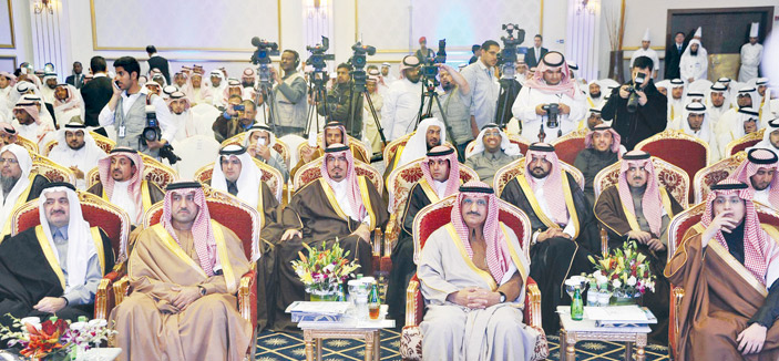 أمير منطقة الرياض يرعى حفل زواج 100 من أبناء (إنسان) 