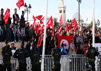 احتجاجات شعبية بتونس رغم فتح المعبر الحدودي مع ليبيا