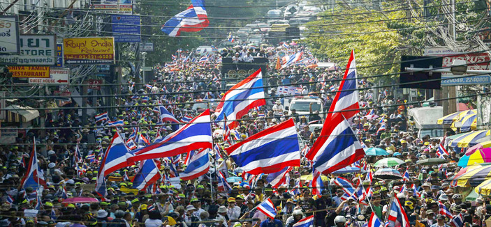 تجمع حاشد في تايلاند ضد رئيسة الوزراء قبل انتخابات مجلس الشيوخ 