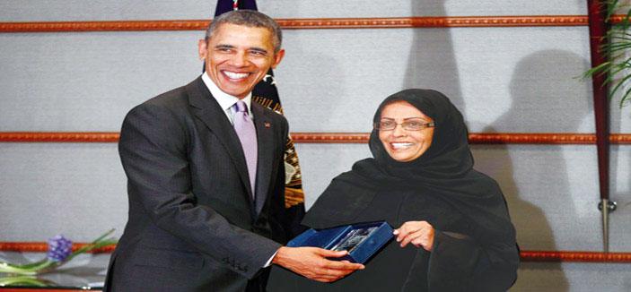 أوباما سلّم السعودية مها المنيف جائزة «أشجع امرأة» 