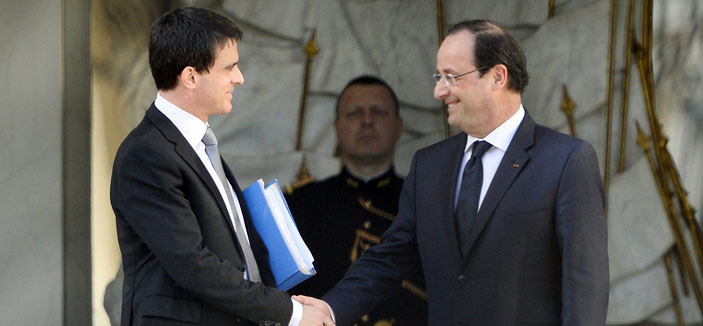 رئيس الوزراء الفرنسي الجديد يناقش التشكيل الوزاري مع أولاند 