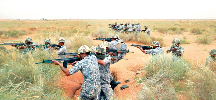 كلية الملك فهد الأمنية تنفذ مشروع التعايش والتشكيلات القتالية شرق الرياض 