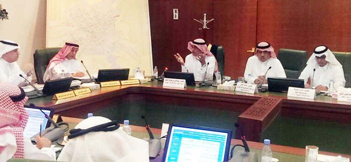 STC تعرض لأمانة الرياض والمجلس البلدي مشاريع شبكاتها 