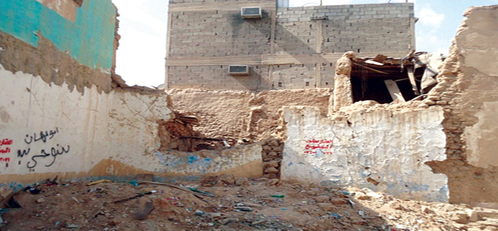 أمانة الرياض تنتهي من رفع المخلفات داخل البيوت الشعبية المهجورة 