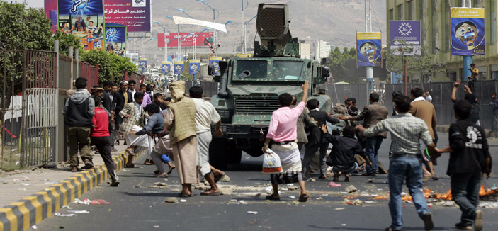 احتجاجات غاضبة في صنعاء للمطالبة بتوفير الخدمات الأساسية
