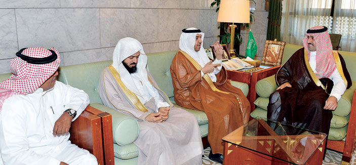 أمير منطقة الرياض: الملك عبدالله رشد استهلاك الكهرباء والمياه في منزله الخاص بجميع السبل 