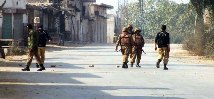 الجيش الباكستاني: مقتل 30 مسلحاً في هجمات جوية على مخابئ قبلية 