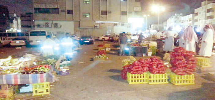 أمانة منطقة الرياض تصادر 920 نوعاً من الخضروات وتزيل المباسط في حي الوزارات 