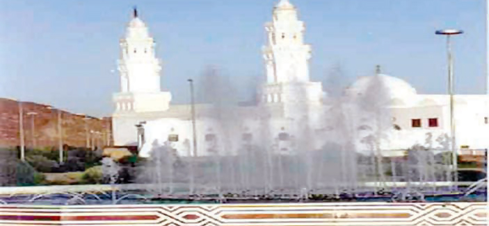 إقبال على المساجد والمواقع التاريخية بالمدينة المنورة 
