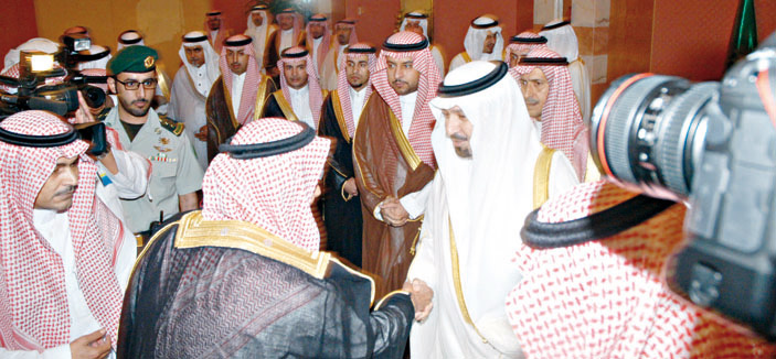 أمير منطقة مكة المكرمة يستقبل جموع المهنئين بعيد الفطر المبارك 