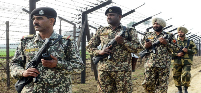 تبادل إطلاق النار مجدداً بين القوات الهندية والباكستانية في كشمير 