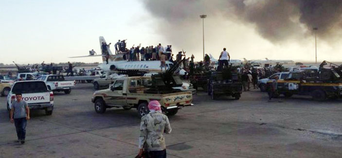 قوات «عملية الفجر» تسيطر على مطار طرابلس