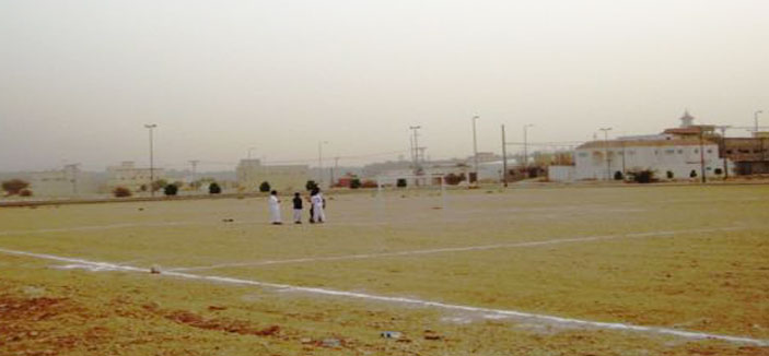 لا تحرموا «الشباب» من ممارسة كرة القدم في أراضي أحياء العاصمة 