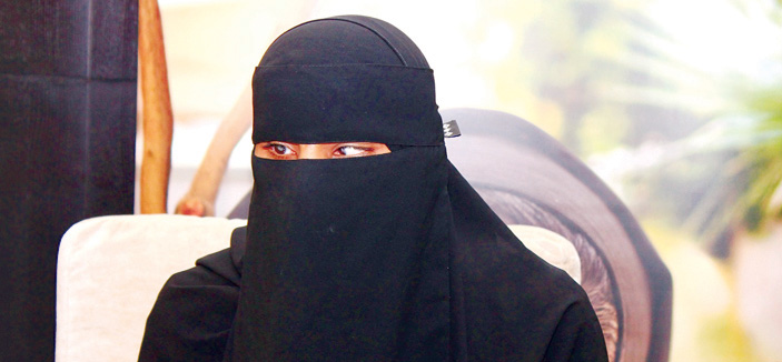 طالبة سعودية كفيفة تمثل المملكة عالمياً بأعمالها المنحوتة 