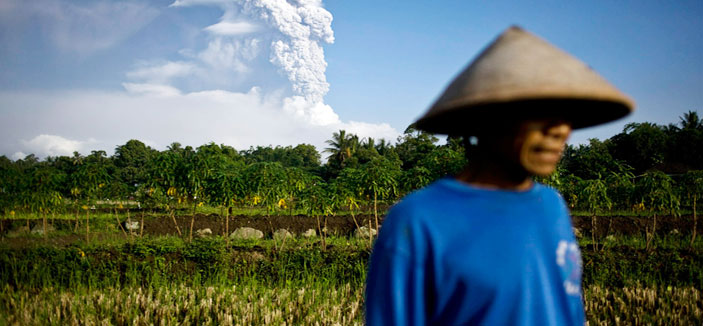 عودة الضباب الدخاني إلى جزيرة سومطرة بإندونيسيا   