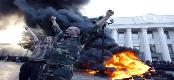 أوكرانيا .. رئيس الوزراء يطلب من الجيش أن يبقى مستعدا لمعركة رغم الهدنة 