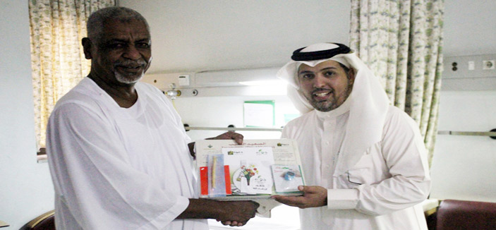 دعوي شمال الرياض يوزع 1500 هدية من خيرية آل إبراهيم للمرضى 