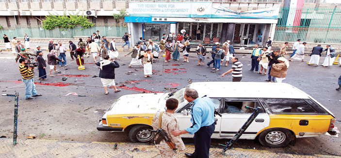 67 قتيلاً في هجوم انتحاري بصنعاء والمكلا