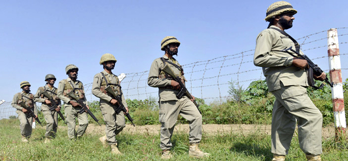 تبادل إطلاق النار بين القوات الهندية والباكستانية عبر الحدود 