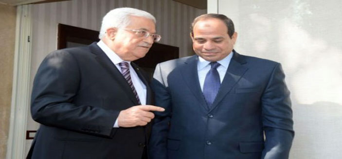 عباس للسيسي: الشعب الفلسطيني يقف إلى جانب مصر من أجل محاربة الإرهاب 