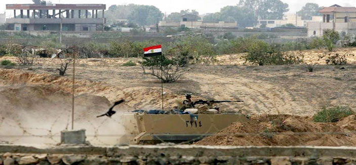 الجيش المصري يبدأ عملية إخلاء الشريط الحدودي مع غزة من السكان 