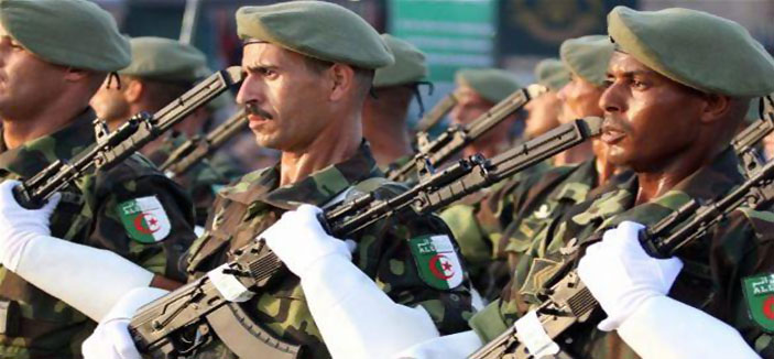 الجيش الجزائري يقوم بإجراءات أمنية استثنائية على حدود ليبيا 