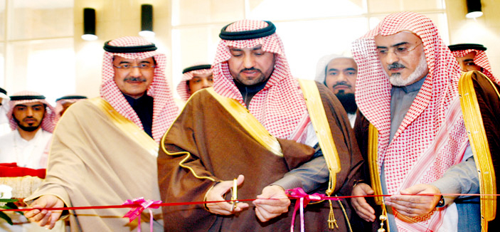 أمير منطقة الرياض يفتتح المبنى النموذجي للمعهد العلمي في الدرعية 