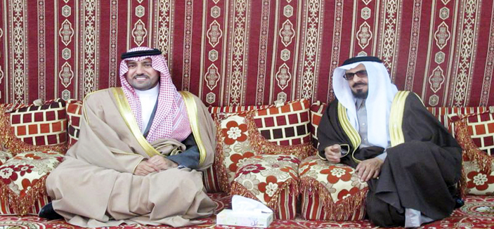 أمير منطقة الرياض يزور أسرة الفقيه 
