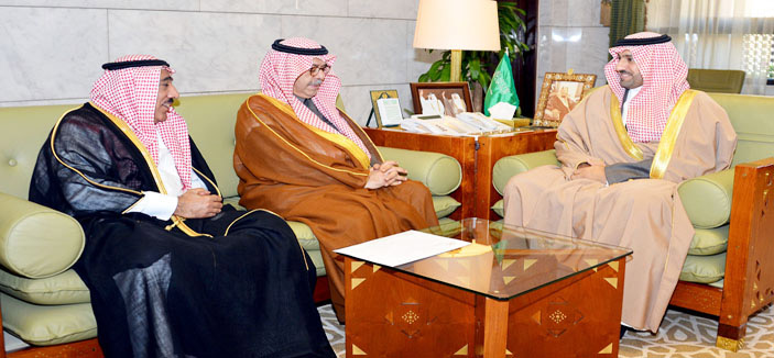 أمير الرياض يستقبل رئيس الجمعية العربية للثقافة والفنون 