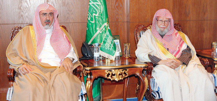 وزير الشؤون الإسلامية يلتقي الأمين العام لرابطة العالم الإسلامي 