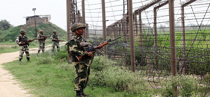 استمرار عمليات تبادل إطلاق النار بين القوات الهندية والباكستانية عبر الحدود 