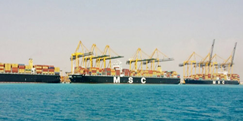 ميناء الملك عبد الله يستقبل 3 سفن عملاقة في وقت واحد 