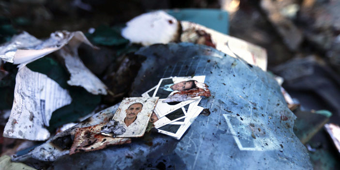  صور وملفات متناثرة للضحايا الطلاب الذين كانوا قرب الأنفجار