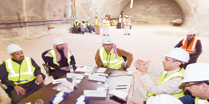 ترأس الاجتماع الـ(11) لمشروع الملك عبد العزيز للنقل العام تحت عمق 25 متراً 