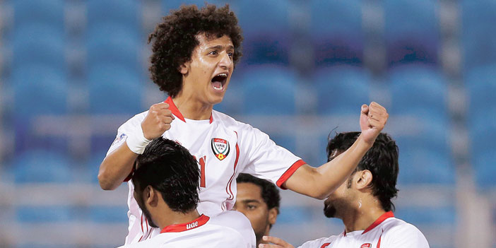  عمر عبدالرحمن يفرح مع باقي زملائه اللاعبين