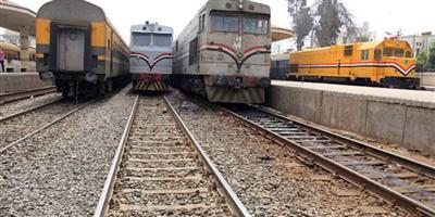 العبوات الناسفة تهاجم خطوط السكك الحديدية في مصر وتعطلِّ حركة القطارات 