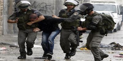 الاحتلال يعتقل 13 فلسطينيًا بالضفة والقدس واعتقال طفلة بتهمة إلقاء الحجارة 