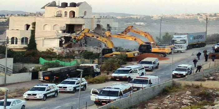 قريع يحذر من خطورة الانتهاكات الإسرائيلية المستمرة للمسجد الأقصى المبارك 