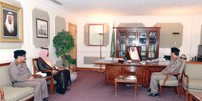  الأمير بدر بن جلوي يستقبل مدير شرطة الأحساء