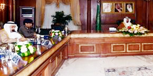  الأمير جلوي بن عبد العزيز يترأس لجنة الدفاع المدني