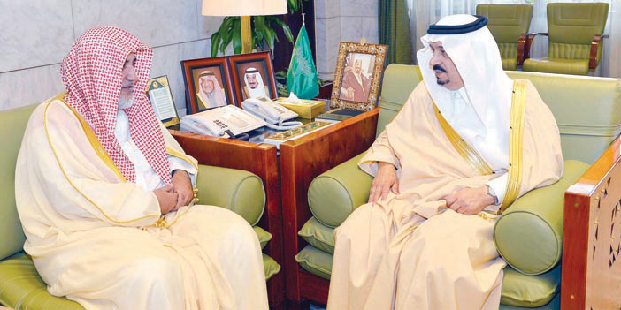 أمير منطقة الرياض يستقبل وزير الشؤون الإسلامية 