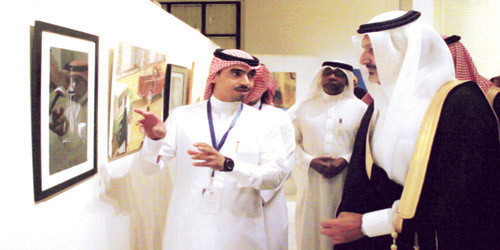  الأمير فيصل بن محمد الرئيس الفخري للجمعية خلال افتتاحه لأحد المعارض