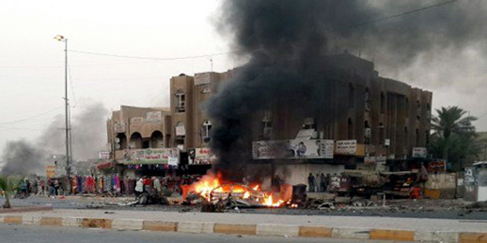  آثار انفجار سيارة ملغومة في بغداد