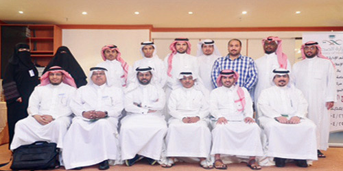 اختتام دورة الإعلام الجديد لمنسوبي العلاقات العامة بالصحة في جدة 