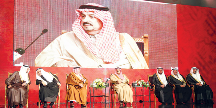  أمير الرياض خلال رعايته فعاليات ملتقى شباب الأعمال